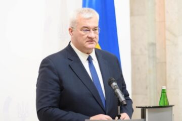 FM Sybiha discusses sanctions against Russia with new Canadian FM
