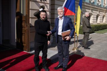 Zelensky arrives for meeting with Czech President