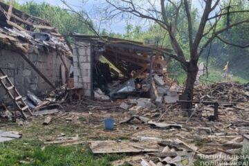 Russians shell village in Donetsk region with cannon artillery, killing one person