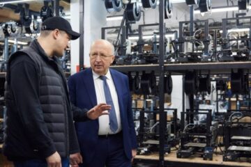 European Commissioner Kubilius visits Ukrainian drone manufacturing facility