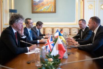 Yermak discusses implementation of 30-day ceasefire with advisers to European leaders