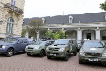 Volunteers from UK and Canada handed over almost fifty off-road vehicles to AFU
