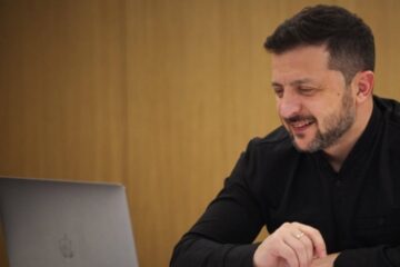 Zelensky holds talks with FIFA president