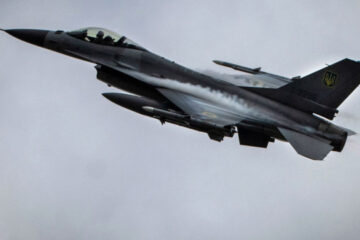 Ukrainian Air Force reports loss of contact with F-16 jet, pilot ejects