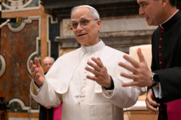 Pope proposes holding Ukraine-Russia talks at Vatican