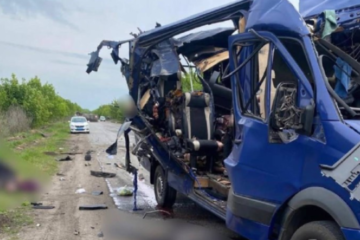 Enemy attack on bus near Bilopillia kills nine, wounds five