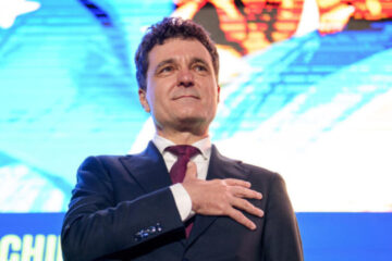 Zelensky congratulates Dan on winning presidential election in Romania