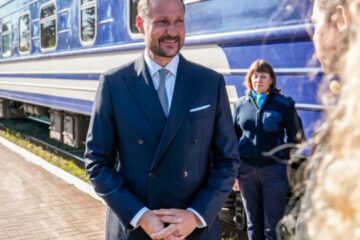 Crown Prince Haakon of Norway arrives in Kyiv