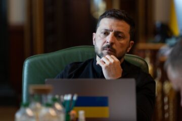 Zelensky, Macron discuss defense cooperation, weapons production in Ukraine