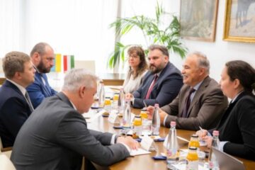 Ukraine urges EU to engage in dialogue to find solution to joint trade
