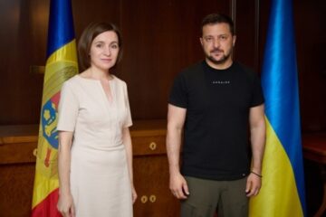 Zelensky holds phone call with Sandu