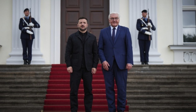 Zelensky meets with Steinmeier
