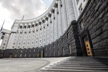 Shmyhal discusses Russia sanctions with EU envoys