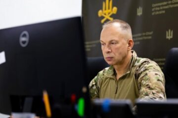 Ukraine Army’s CinC briefs chair of EU Military Committee on battlefield developments
