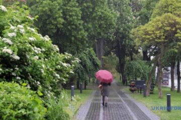Sunday forecast in Ukraine: short rains, thunderstorms, highs up to +27°