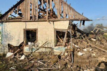 One killed in Russian airstrike on Huliaipole community