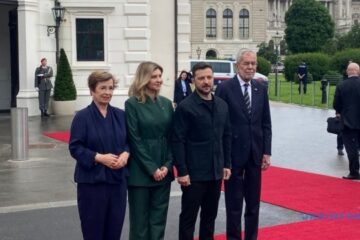 Zelensky meets with Austrian president