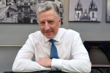 Peace with Putin impossible, but he can be forced into ceasefire – Volker