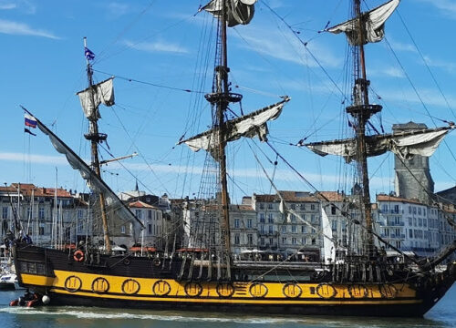 Russian ship Shtandart banned from several French ports – activist