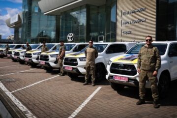 Kyiv region provides new pickup trucks to territorial defense brigade