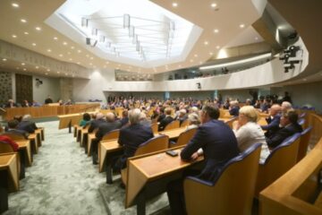 Zelensky: Isolate Russia and ensure stable defense support to end war