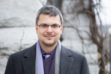 Canada must bolster its own armed forces to sustain aid to Ukraine, expert says
