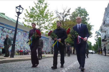 Zelensky, First Lady Zelenska, Duda honor memory of Ukrainian defenders