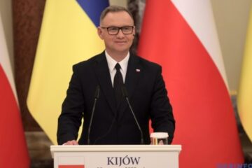 Duda stresses readiness of Polish businesses to rebuild Ukraine, cooperate in defense industry