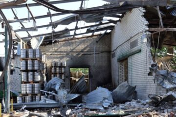 Russian troops destroy factory and warehouses in Derhachi, Kharkiv region