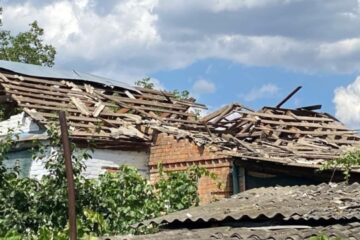 Russian forces strike two districts in Dnipropetrovsk region with artillery, drones, and glide bombs