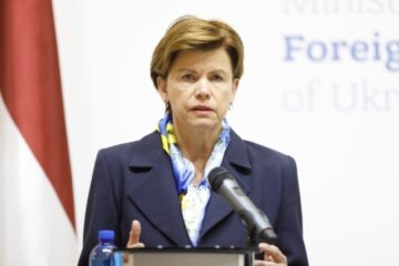 Latvian FM urges Trump to impose Russia sanctions now — not wait 50 days
