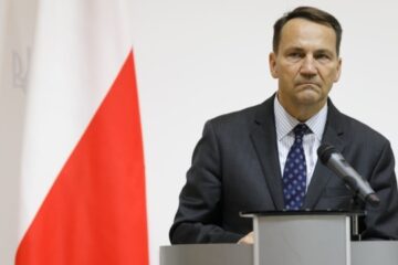 Sikorski: Russian drones intentionally hit Polish Barlinek plant in Vinnytsia