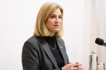 Austrian foreign minister calls for increased pressure on Russia