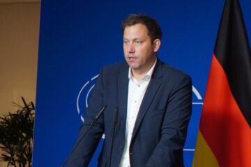 Germany hopes to increase military aid to Ukraine to EU|R 9B this year