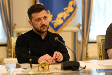 Zelensky says ending war requires meeting between leaders