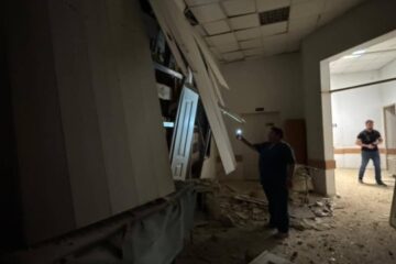 Russian forces shell hospital in Kherson, several injured