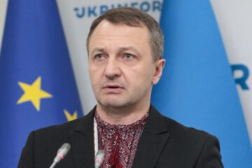 Government dismisses Language Ombudsman Kremin