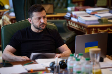 Zelensky: Ukraine and US working out details of defense support