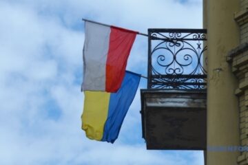 Polish embassy consular section damaged in Kyiv attack – Sikorski