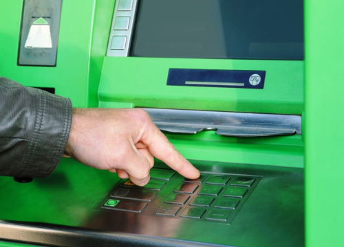Russian fake: Ukrainian ATMs seizing men’s bank cards to make them visit military enlistment offices