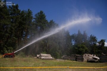 Ukrainian rescuers receive first firefighting robot from domestic manufacturer