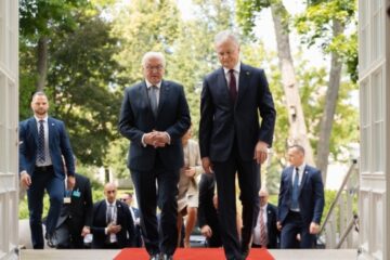 Lithuanian, German presidents discuss support for Ukraine, pressure on Russia