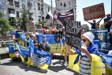 In Zaporizhia, two defenders who returned from captivity took part in rally in support of prisoners of war