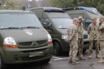 Russian fake: Grenade replicas being sold in Ukraine as ‘charms against military recruiters’