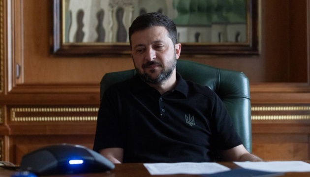 Zelensky, Macron discuss bolstering Ukrainian air defenses, drone production