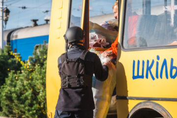 22,500 civilians remain in active combat zone in Donetsk region