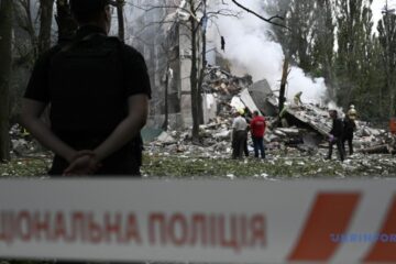 Rescuers search for people under rubble in Kyiv’s Sviatoshynskyi district – mayor