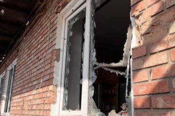 Russians strike almost 80 times in Sumy region, wounding man