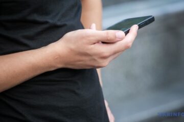 Occupiers plan to shut down mobile web for more than week in Crimea