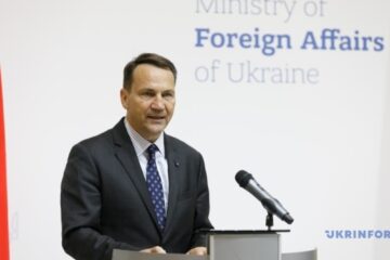 Sikorski says Poland’s Starlink funding among ‘best money spent’ on Ukraine